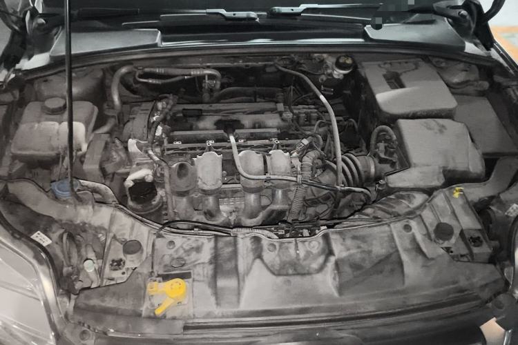 Used Ford Focus 2012 Sedan 1.6L Automatic Fashion Edition Engine Bay