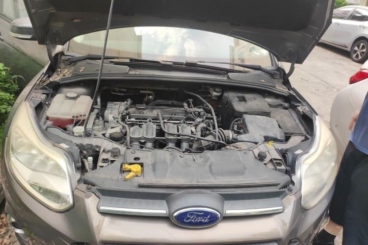 Used Ford Focus 2012 Sedan 1.6L Automatic Fashion Edition Engine Bay