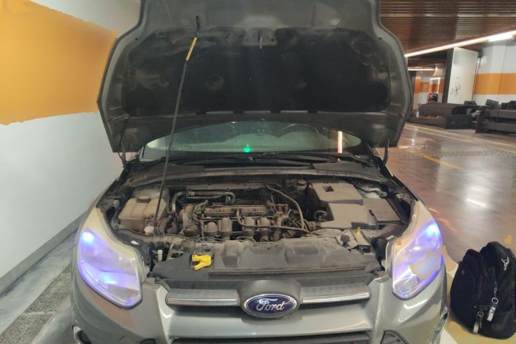 Used Ford Focus 2012 Sedan 1.6L Automatic Fashion Edition Engine Bay