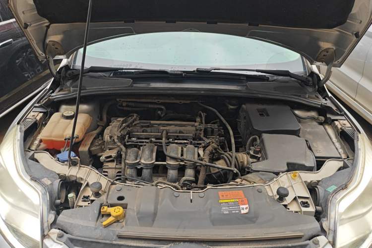 Used Ford Focus 2012 Sedan 1.6L Manual Fashion Edition Engine Bay