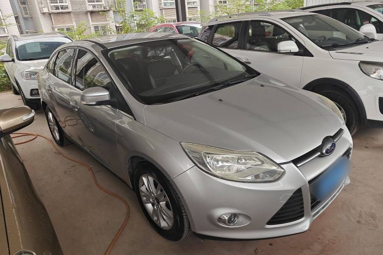 Used Ford Focus 2012 Sedan 1.6L Manual Comfort Model Exterior 2