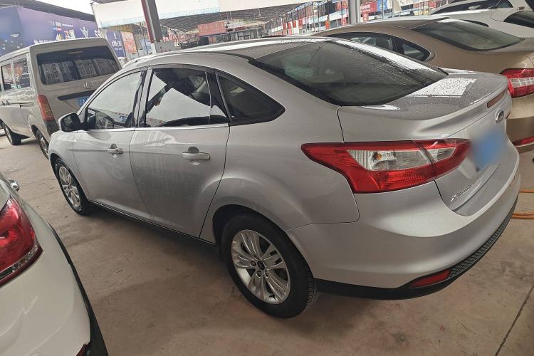 Used Ford Focus 2012 Sedan 1.6L Manual Comfort Model Exterior 3