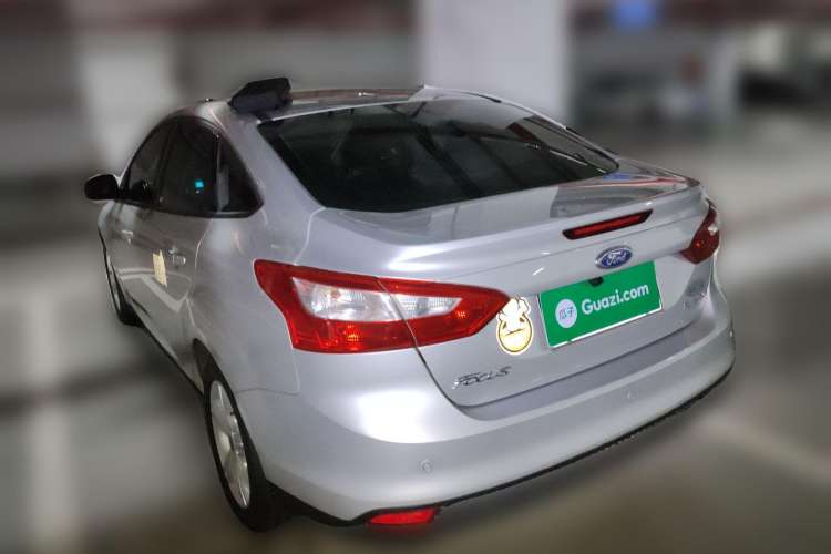 Used Ford Focus 2012 Sedan 1.6L Manual Fashion Edition Exterior 3