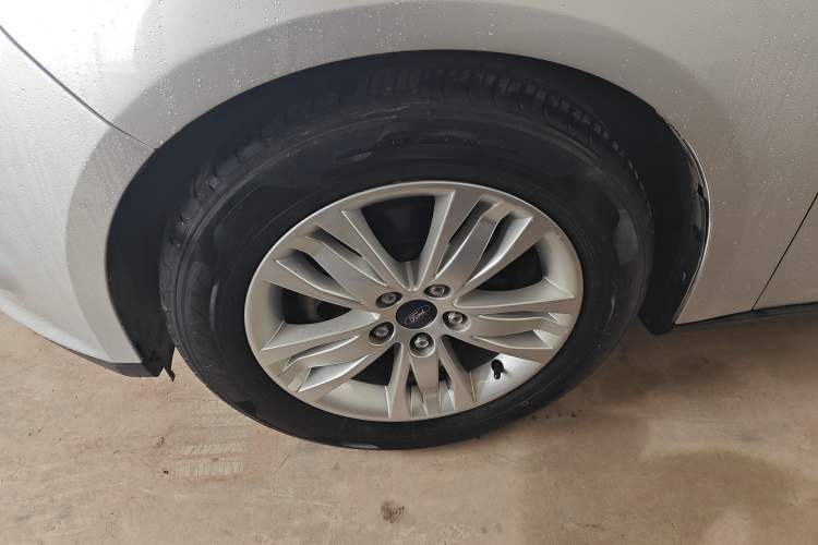 Used Ford Focus 2012 Sedan 1.6L Manual Comfort Model Exterior 7