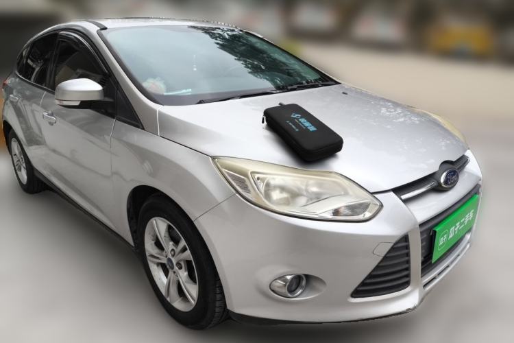 Used Ford Focus 2012 Hatchback 1.6L Automatic Fashion Edition Front Right 45 Deg