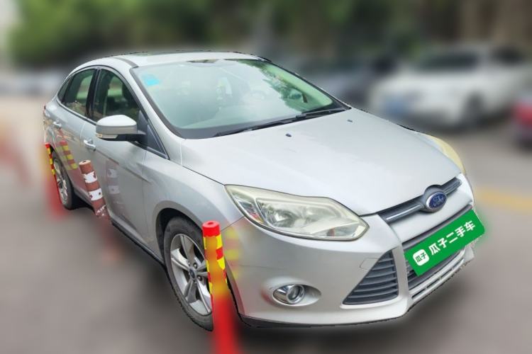 Used Ford Focus 2012 Sedan 1.6L Automatic Fashion Edition Front Right 45 Deg