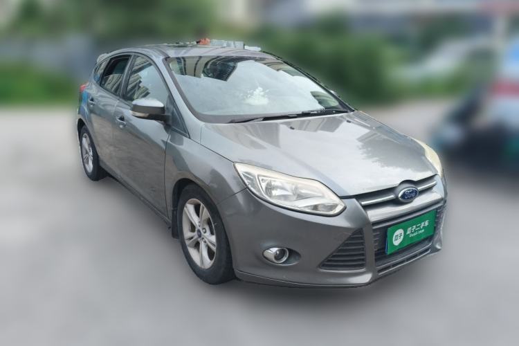 Used Ford Focus 2012 Hatchback 1.6L Manual Fashion Edition Front Right 45 Deg