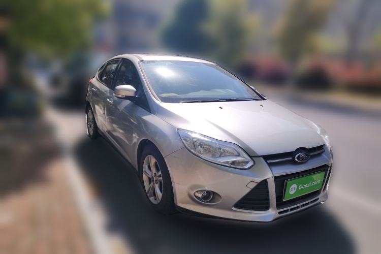 Used Ford Focus 2012 Hatchback 1.6L Automatic Fashion Edition Front Right 45 Deg