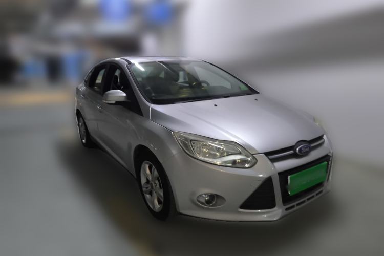 Used Ford Focus 2012 Sedan 1.6L Manual Fashion Edition Front Right 45 Deg