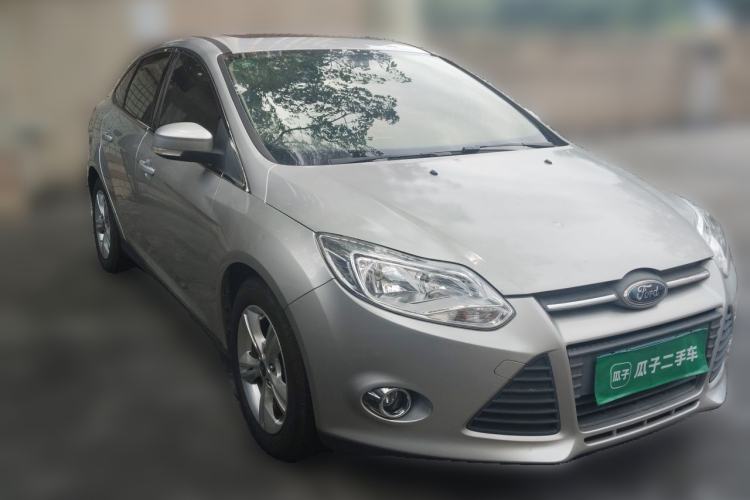 Used Ford Focus 2012 Sedan 1.6L Manual Fashion Edition Front Right 45 Deg