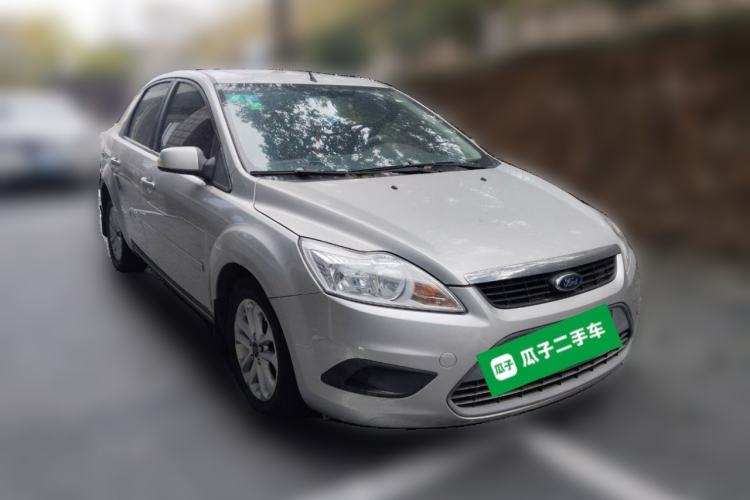 Used Ford Focus 2012 Sedan Classic 1.8L Manual Fashion Edition Front Right 45 Deg