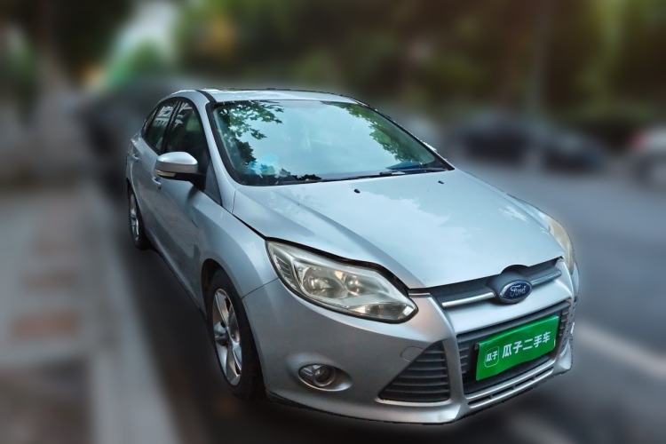 Used Ford Focus 2012 Sedan 1.6L Manual Fashion Edition Front Right 45 Deg