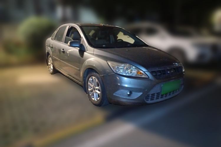 Used Ford Focus 2012 Sedan Classic 1.8L Automatic Fashion Edition Front Right 45 Deg