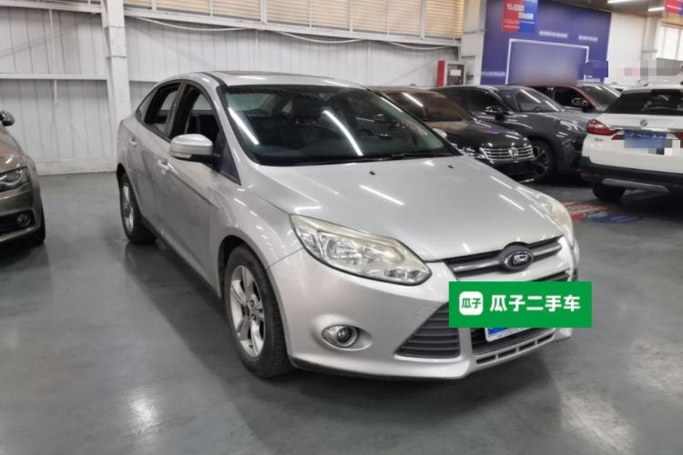 Used Ford Focus 2012 Sedan 1.6L Automatic Fashion Edition Front Right 45 Deg