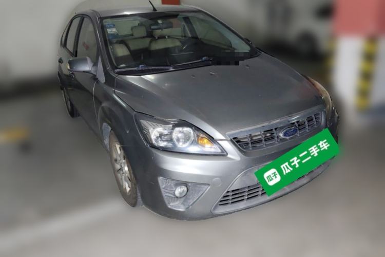 Used Ford Focus 2012 Hatchback Classic 1.8L Manual Base Model Front Right 45 Deg