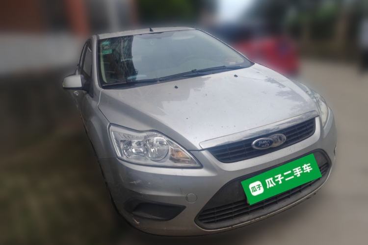 Used Ford Focus 2012 Sedan Classic 1.8L Manual Fashion Edition Front Right 45 Deg