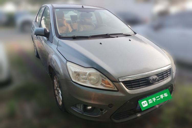 Used Ford Focus 2012 Sedan Classic 1.8L Automatic Base Model Front Right 45 Deg