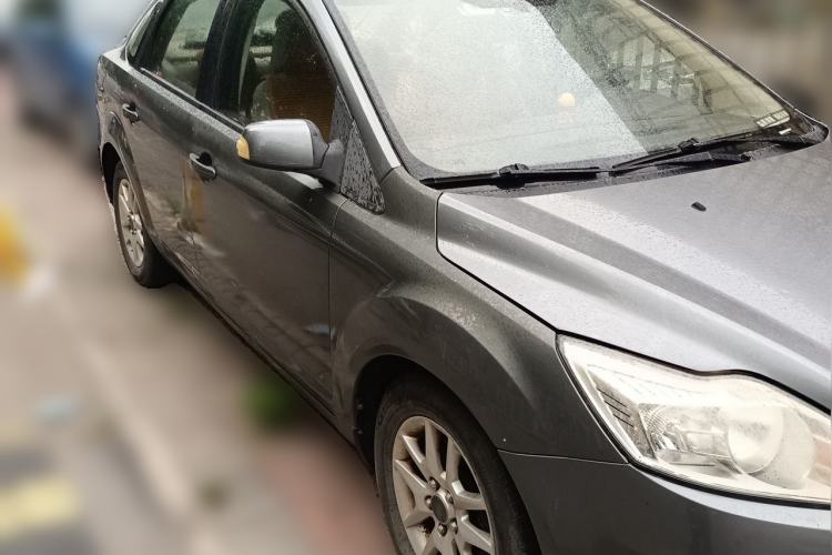 Used Ford Focus 2012 Sedan Classic 1.8L Manual Base Model Front Right 45 Deg