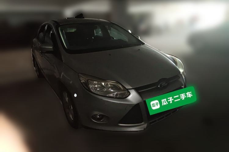 Used Ford Focus 2012 Hatchback 1.6L Manual Fashion Edition Front Right 45 Deg