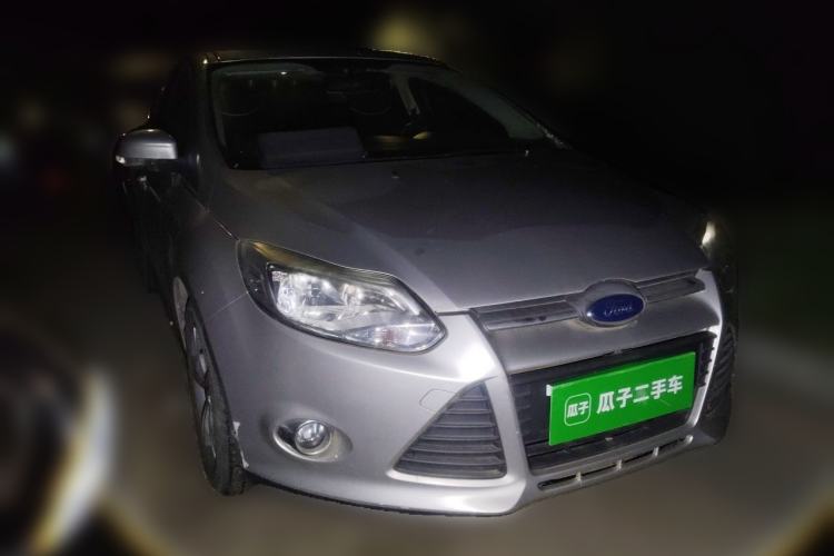 Used Ford Focus 2012 Sedan 1.6L Manual Fashion Edition Front Right 45 Deg
