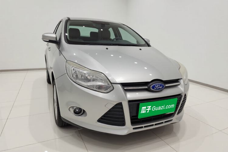 Used Ford Focus 2012 Sedan 1.6L Automatic Fashion Edition Front Right 45 Deg