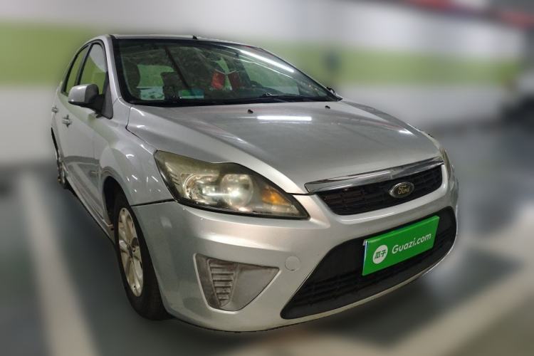 Used Ford Focus 2012 Hatchback Classic 1.8L Automatic Fashion Edition Front Right 45 Deg