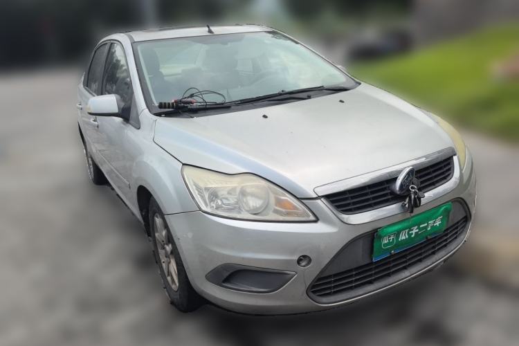 Used Ford Focus 2012 Sedan Classic 1.8L Manual Fashion Edition Front Right 45 Deg