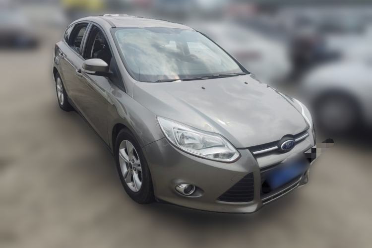 Used Ford Focus 2012 Hatchback 1.6L Automatic Fashion Edition Front Right 45 Deg