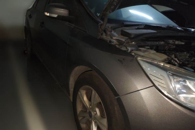 Used Ford Focus 2012 Sedan 1.6L Manual Fashion Edition Front Right 45 Deg
