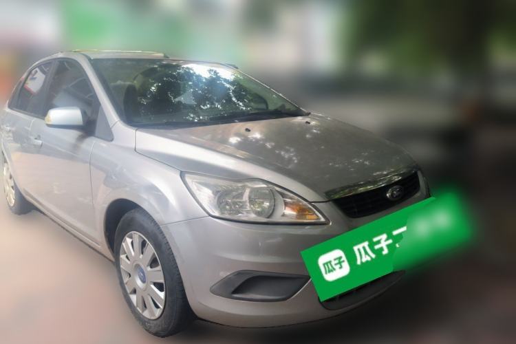 Used Ford Focus 2012 Sedan Classic 1.8L Automatic Base Model Front Right 45 Deg