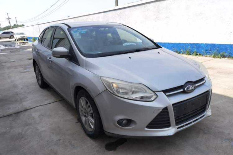 Used Ford Focus 2012 Sedan 1.6L Automatic Comfort Model Front Right 45 Deg