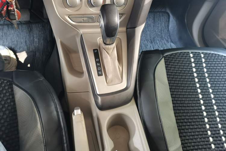 Used Ford Focus 2012 Sedan 1.6L Automatic Comfort Model Gear Lever