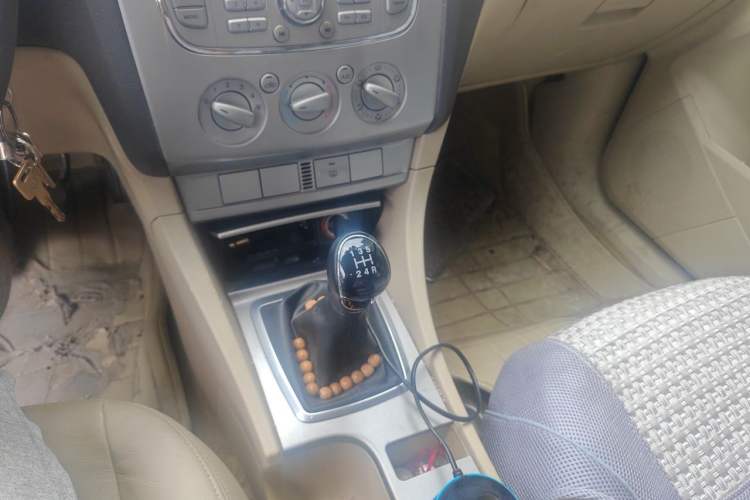 Used Ford Focus 2012 Sedan Classic 1.8L Manual Fashion Edition Gear Lever