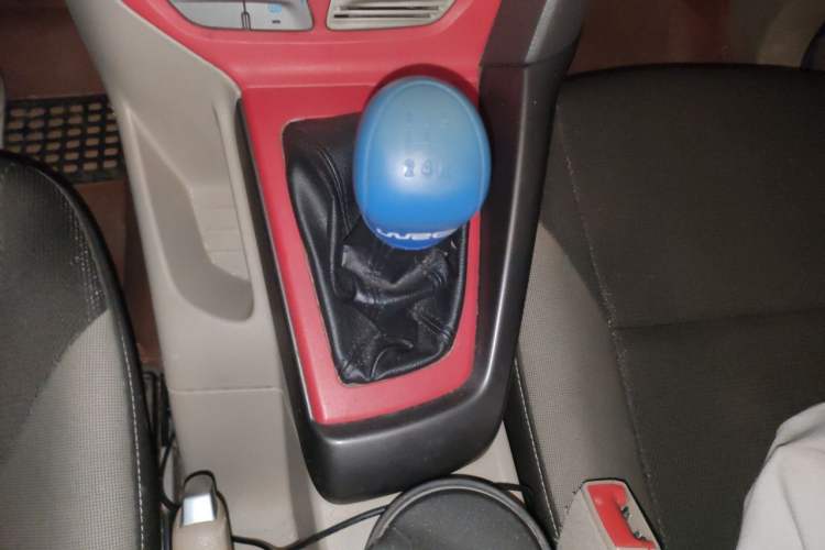 Used Ford Focus 2012 Sedan 1.6L Manual Comfort Model Gear Lever