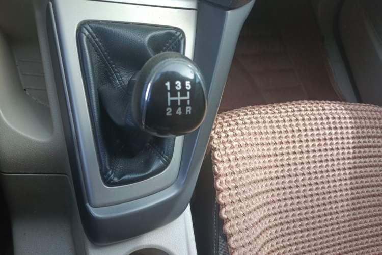 Used Ford Focus 2012 Sedan 1.6L Manual Comfort Model Gear Lever