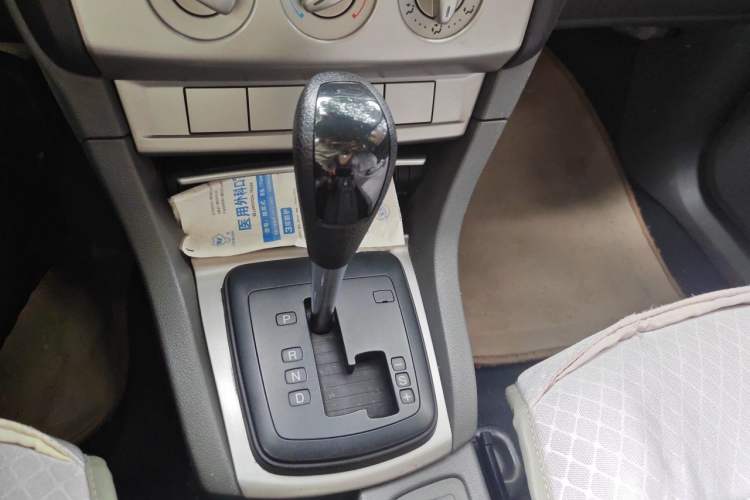 Used Ford Focus 2012 Hatchback Classic 1.8L Automatic Base Model Gear Lever