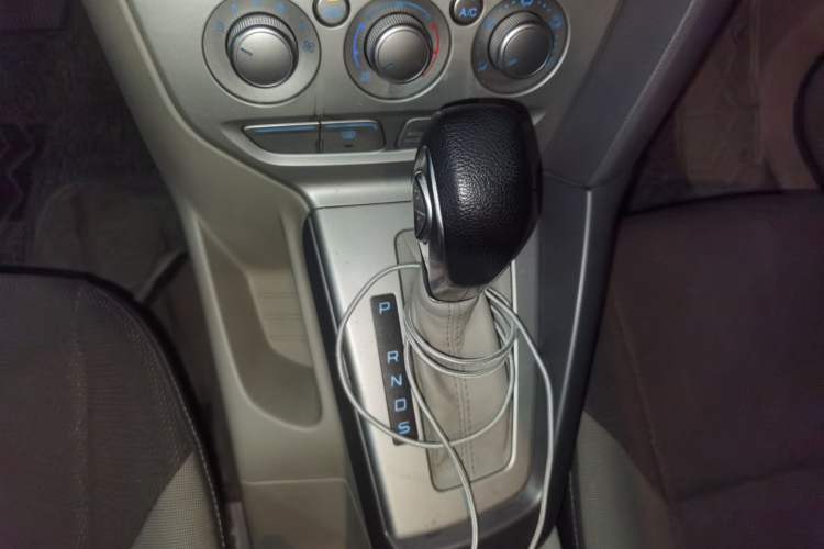 Used Ford Focus 2012 Sedan 1.6L Automatic Comfort Model Gear Lever