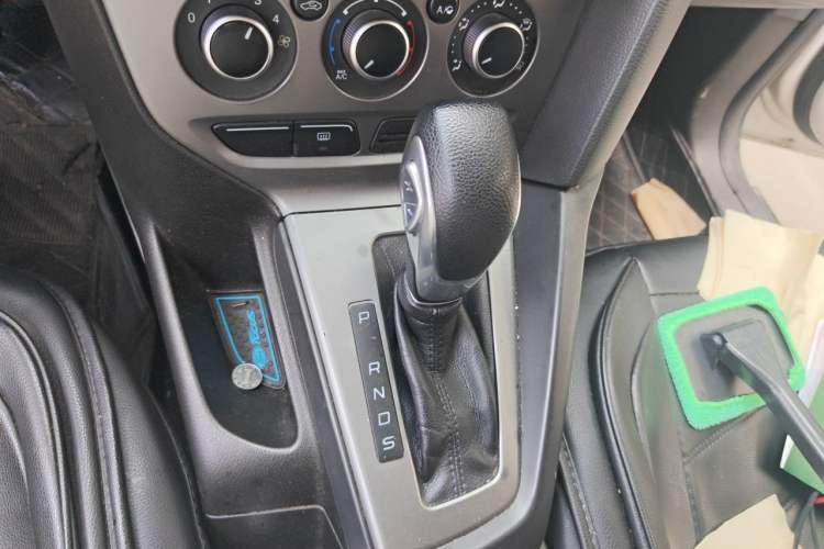 Used Ford Focus 2012 Hatchback 1.6L Automatic Comfort Model Gear Lever