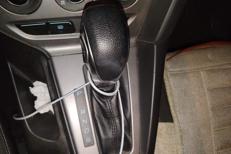 Used Ford Focus 2012 Hatchback 1.6L Automatic Comfort Model Gear Lever