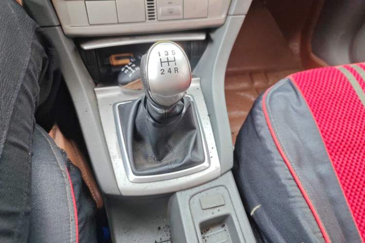 Used Ford Focus 2012 Hatchback Classic 1.8L Manual Fashion Edition Gear Lever