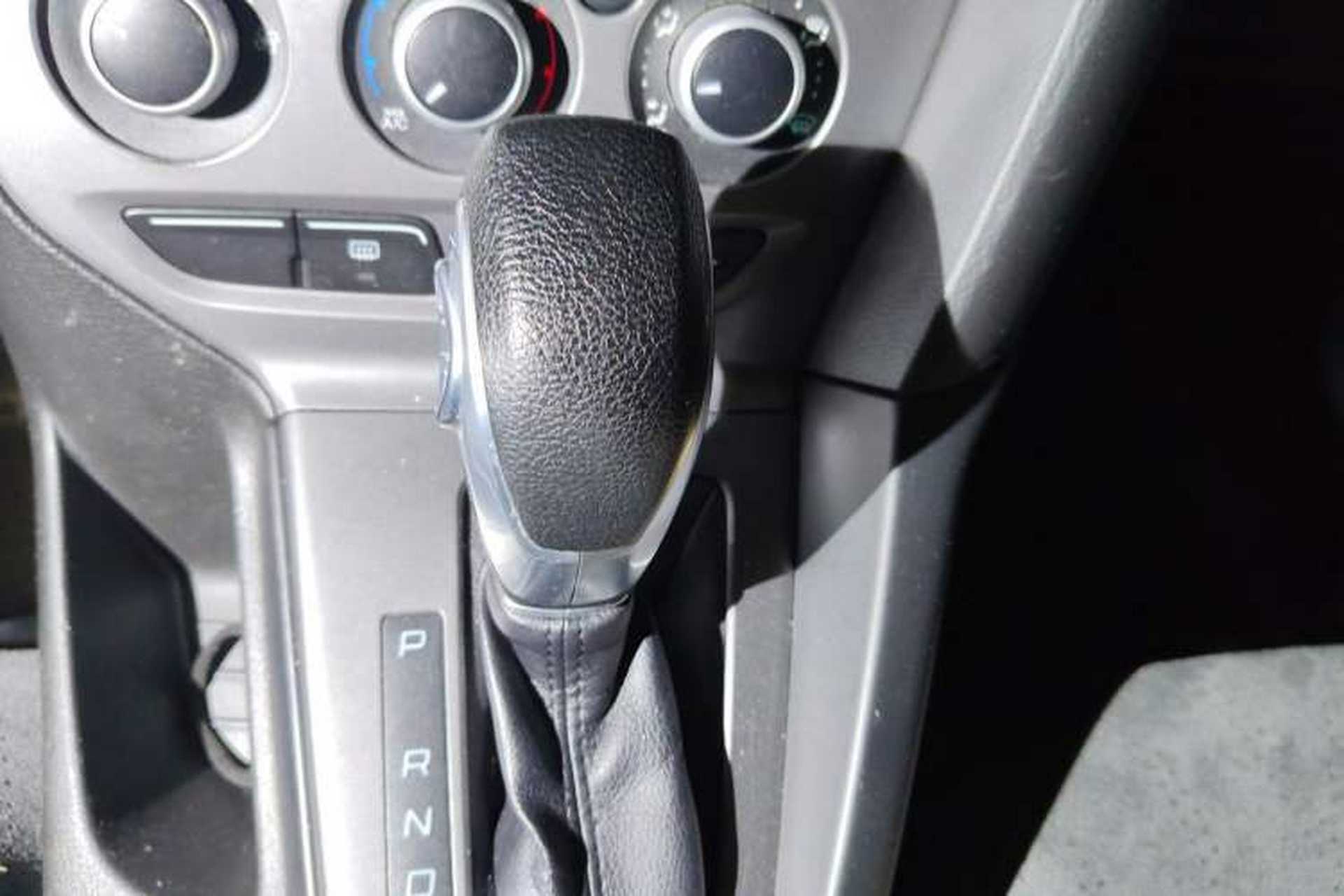 Used Ford Focus 2012 Hatchback 1.6L Automatic Comfort Model Gear Lever