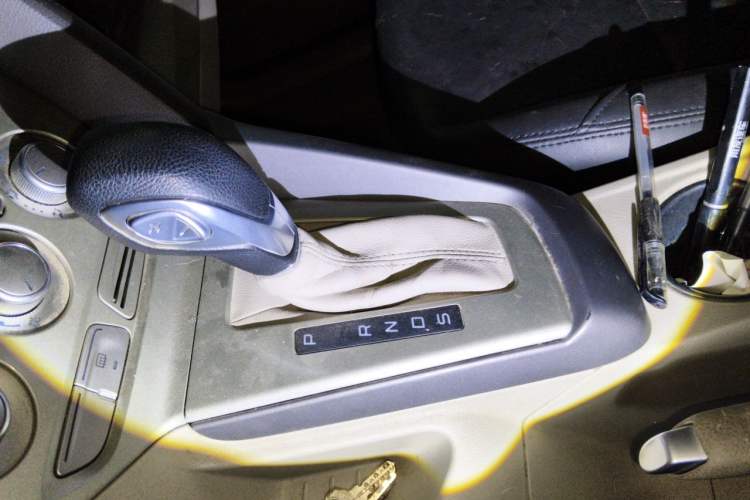Used Ford Focus 2012 Sedan 1.6L Automatic Comfort Model Gear Lever