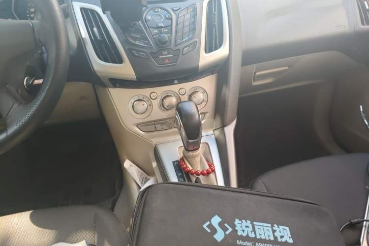 Used Ford Focus 2012 Sedan 1.6L Automatic Comfort Model Gear Lever