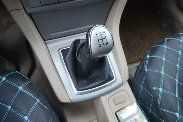 Used Ford Focus 2012 Sedan Classic 1.8L Manual Base Model Gear Lever