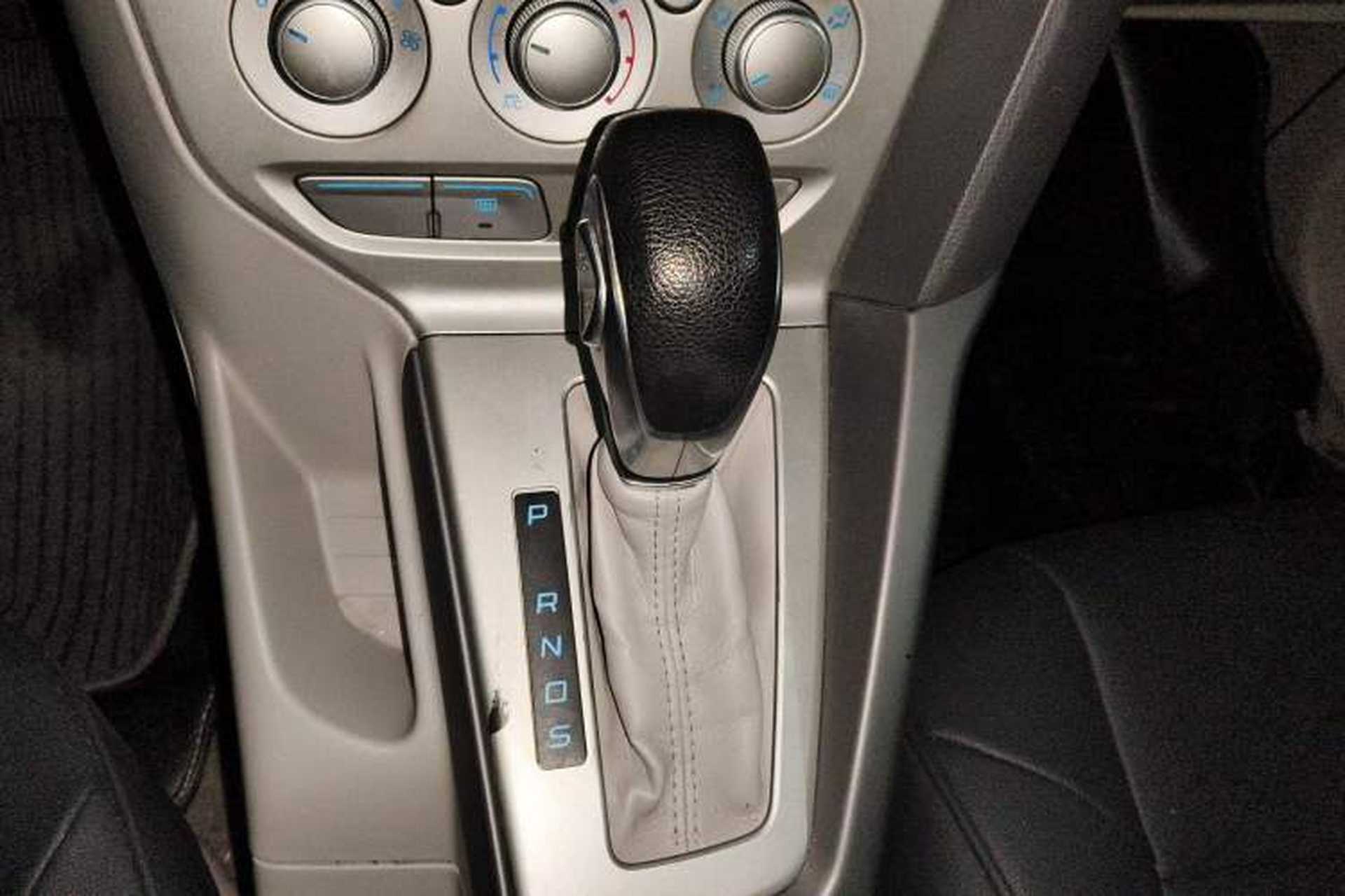 Used Ford Focus 2012 Sedan 1.6L Automatic Comfort Model Gear Lever