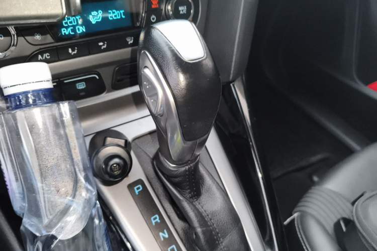 Used Ford Focus 2012 Hatchback 1.6L Automatic Fashion Edition Gear Lever