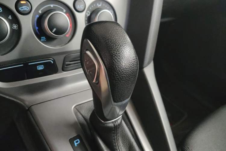 Used Ford Focus 2012 Hatchback 1.6L Automatic Comfort Model Gear Lever