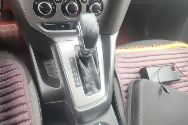Used Ford Focus 2012 Hatchback 1.6L Automatic Comfort Model Gear Lever