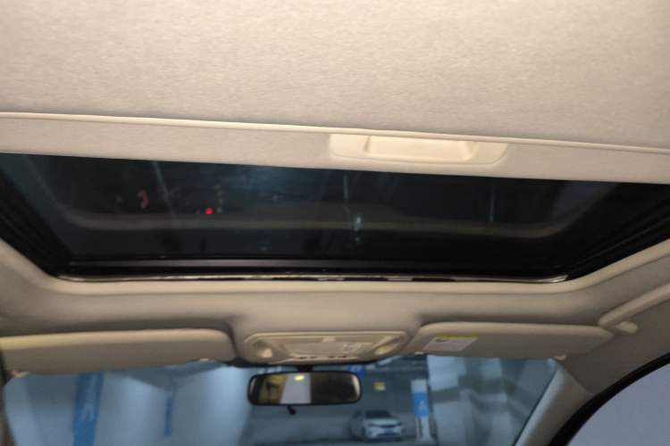 Used Ford Focus 2012 Sedan 1.6L Manual Fashion Edition Headliner