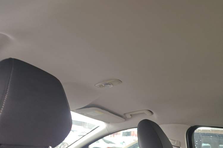 Used Ford Focus 2012 Sedan 1.6L Manual Comfort Model Headliner